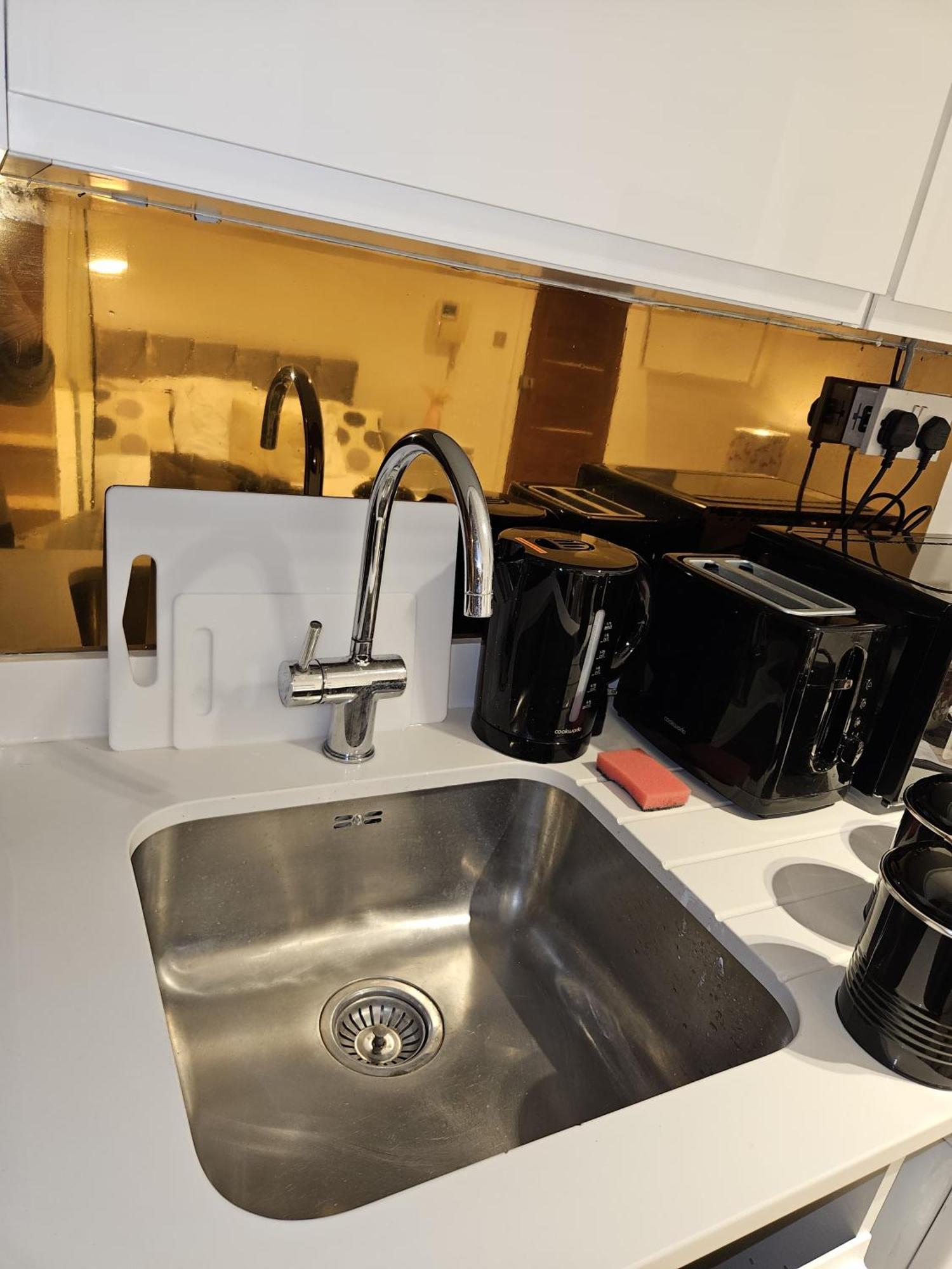 Entire In Apartment *